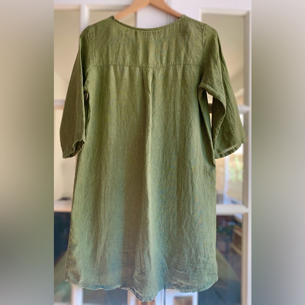 Pyne and Smith Linen Shift Dress in Fern Stripe, size Medium - Picture 4 of 9
